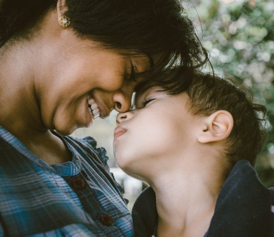 10 poemas evangélicos para homenagear as mães